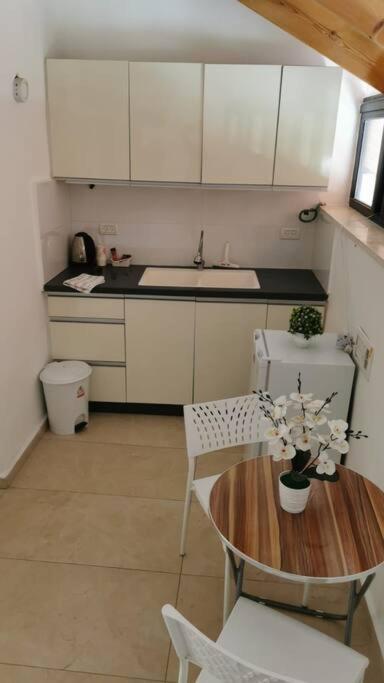 A Wonderful Studio6 Apt In The Center Of Jerusalem Eksteriør bilde
